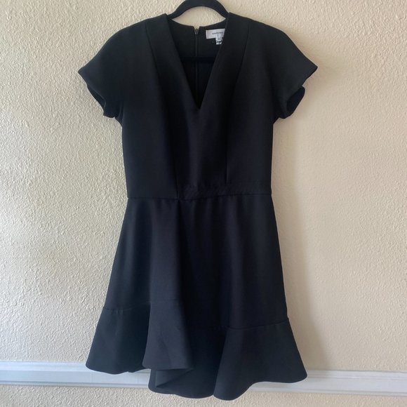 Carven Flutter Hem Dress in Black Crepe Size FR38 (US4) - Picture 5 of 12